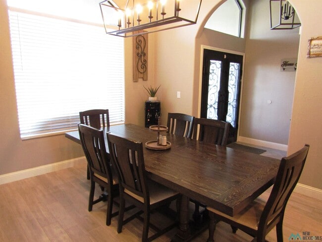 Photo - 1525 W Mahone Dr