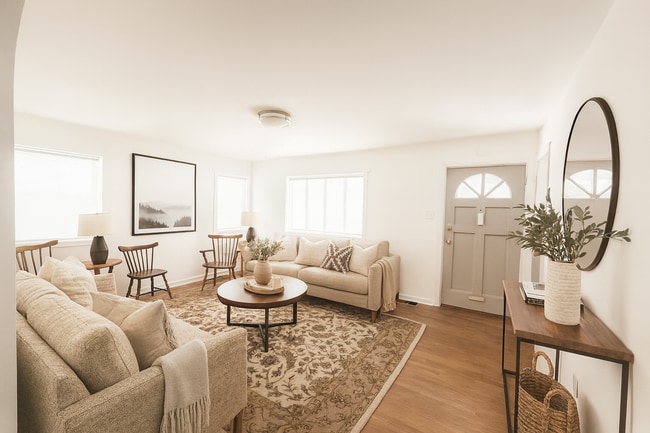 Photo - 108 Essex St