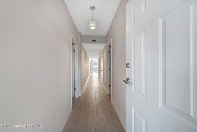 Photo - 1825 Riverside Dr Unit 204