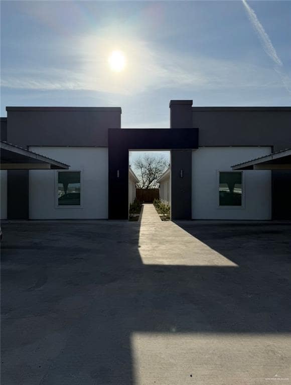 Building Photo - 8 N 33rd St Unit 3