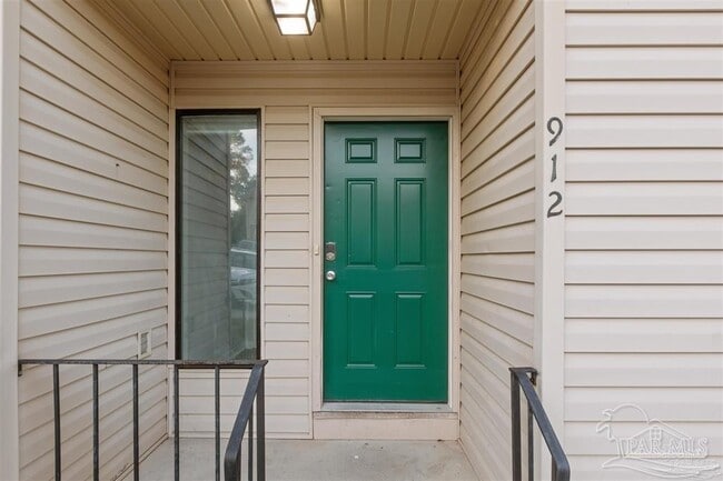 Photo - 912 Brookside Pl