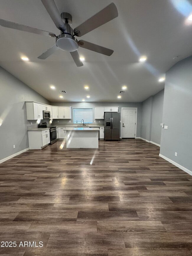Building Photo - 6036 W Stella Ave Rental