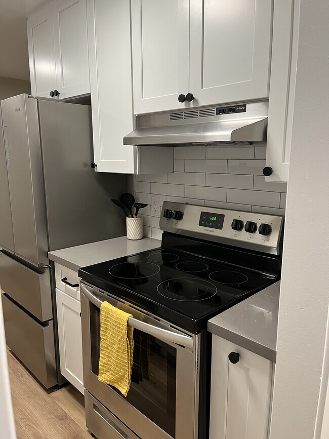 Photo - Grand at Rockridge (FKA Pleasant Valley Apts)