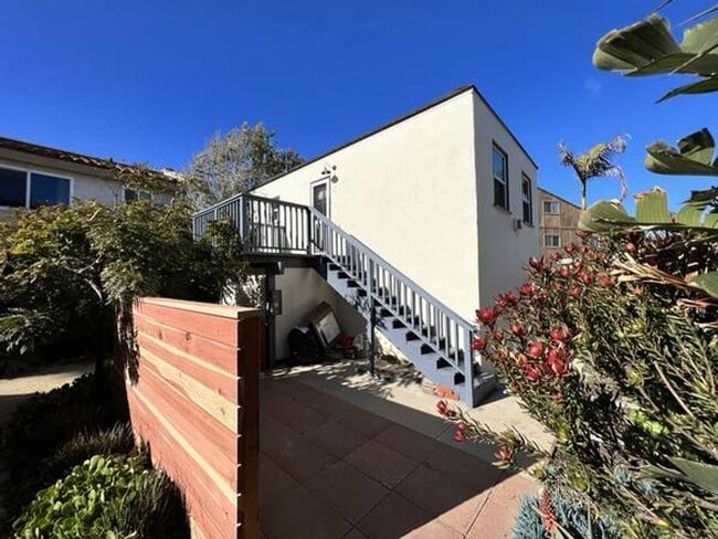 Photo - Life is Better at the Beach! 1+1 Unidad 2053 Pierpont Blvd  C