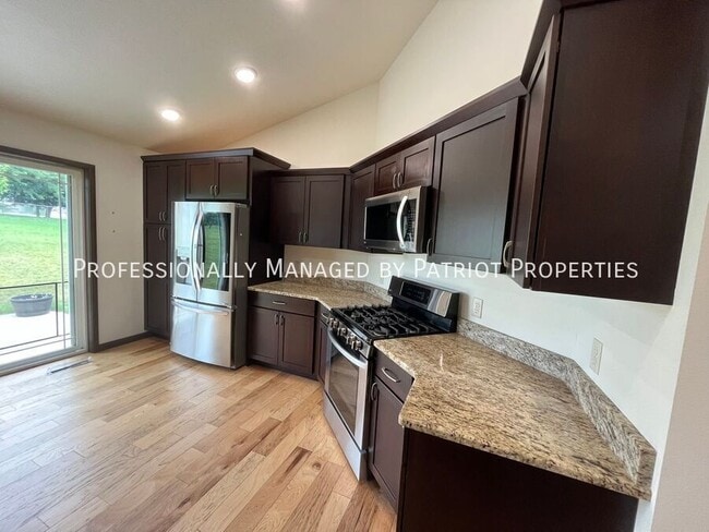 Photo - 245 Alyssa St