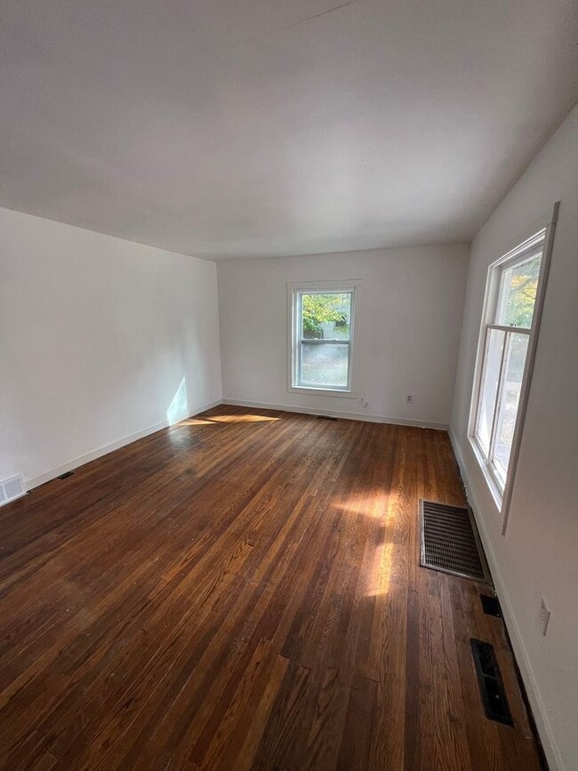 222 Smith Ave