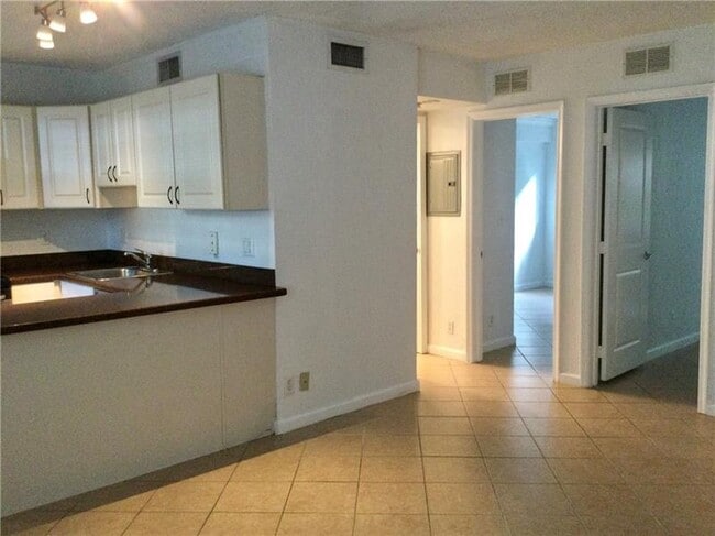 Photo - 2660 NE 8th Ave Unit 203