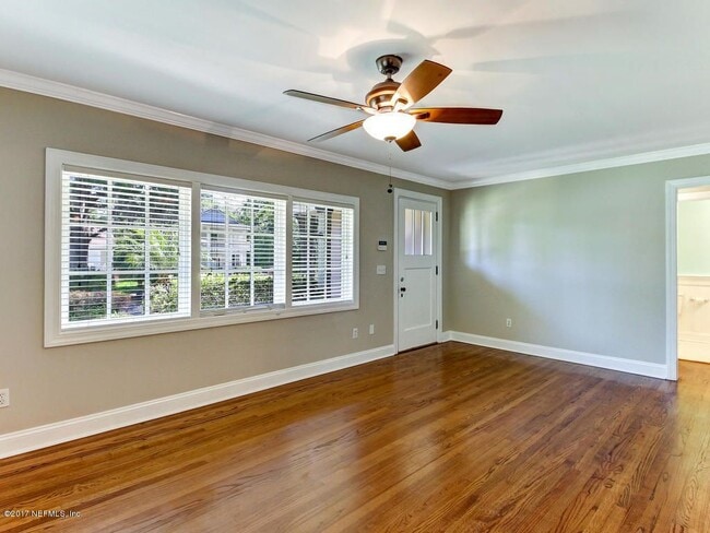 Photo - 1532 Ingleside Ave