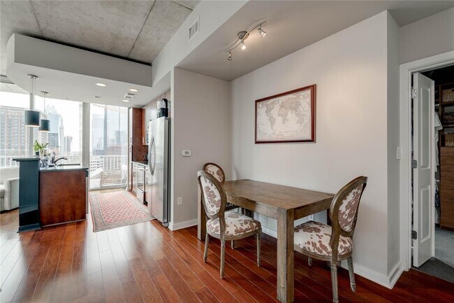 Photo - 360 Nueces St Unidad 1517