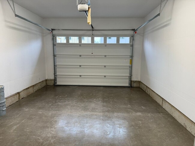 Photo - Beautiful Three Bedroom New Construction Home For Rent