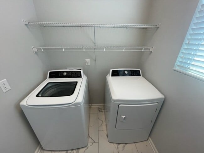 Photo - MOVE IN READY! Amazing end-unit townhome