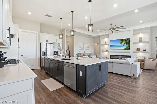 Photo - 20040 Hartford Blvd