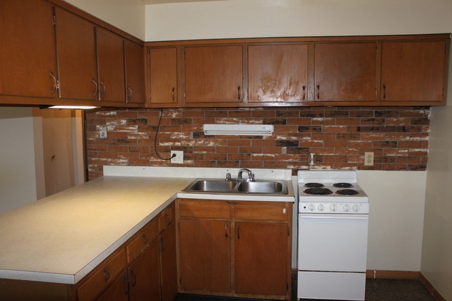 Kitchen - 357 E 14th Ave Unit 2B