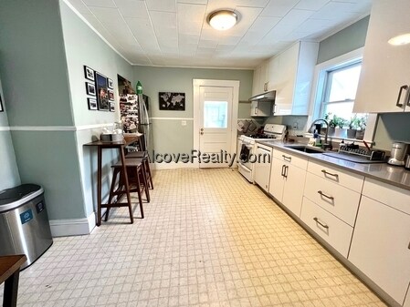 Photo - 65 Willow Ave Unidad 2