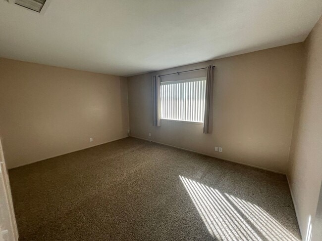 Photo - Apple Valley-Cute Starter Home- 2 Bedrooms, 2 Bathrooms, All Appliances Included, Fully Fenced