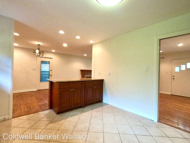 4 br, 3 bath House - 7112 Hampshire Drive