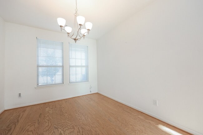 Photo - 2107 Brooke Avery Dr