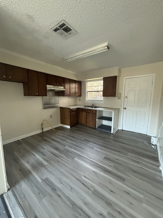 Photo - 3503 W Congress St