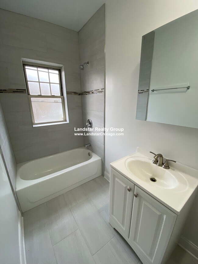 Photo - 734 Reba Pl Unit F3