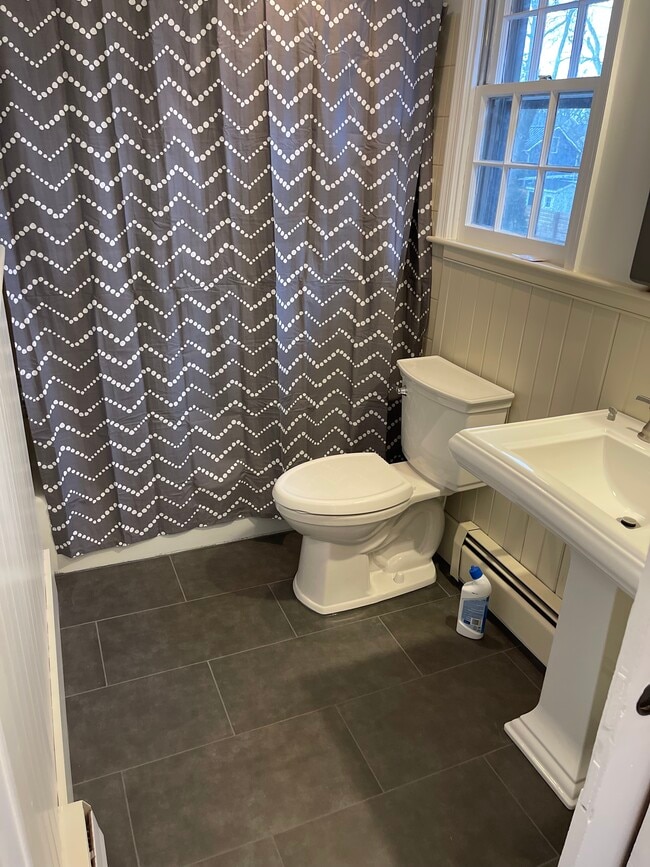 Photo - 159 Washington St Unit Upstairs