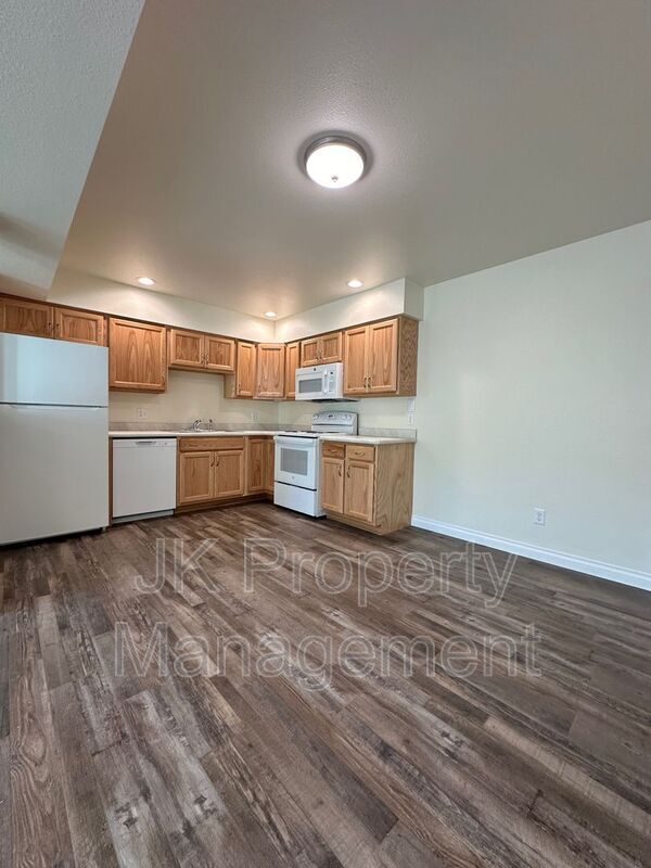 Photo - 1210 5th St S