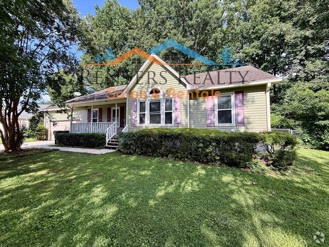 Building Photo - 3 Bedroom House With Fenced Yard