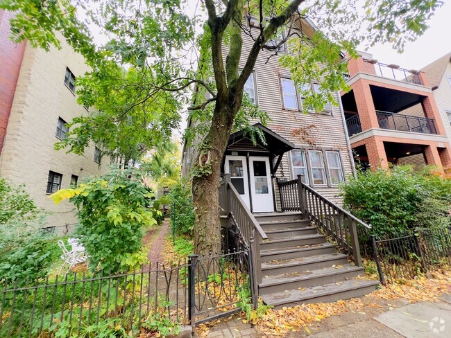 Building Photo - 2623 N Southport Ave Unit 1FRONT Rental