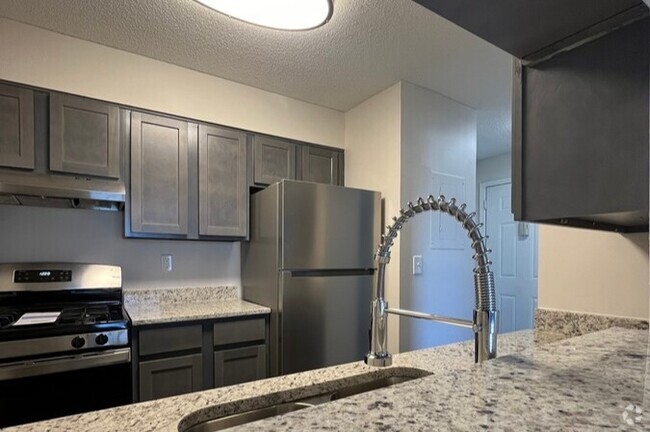 Kitchen - Northside Plaza Rental