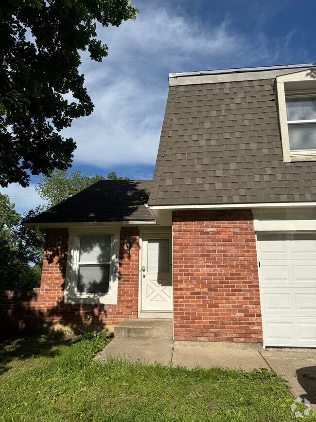 Building Photo - 311 Hawthorne Ct Unit B Rental