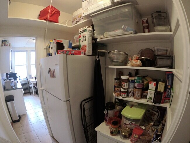 230 Freeman St Unit 5