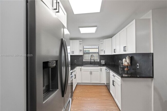 Photo - 601 SW 1st St