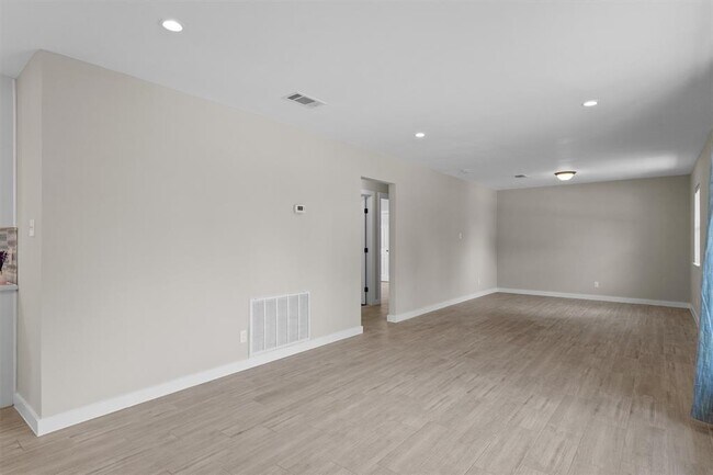 Photo - 7707 Robalo Rd