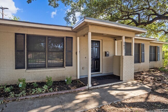Photo - 107 Sabyan Dr