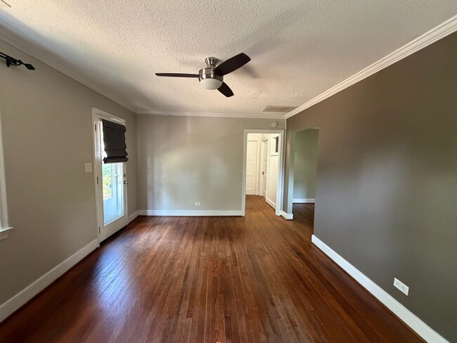 Photo - 1627 Mason Ln