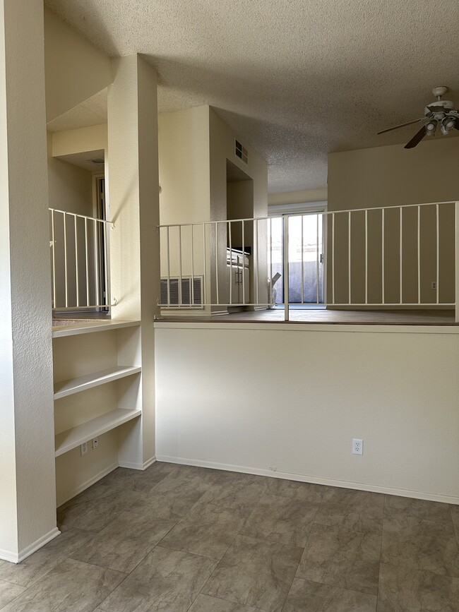 Photo - 2046 S Bon View Ave Unidad D