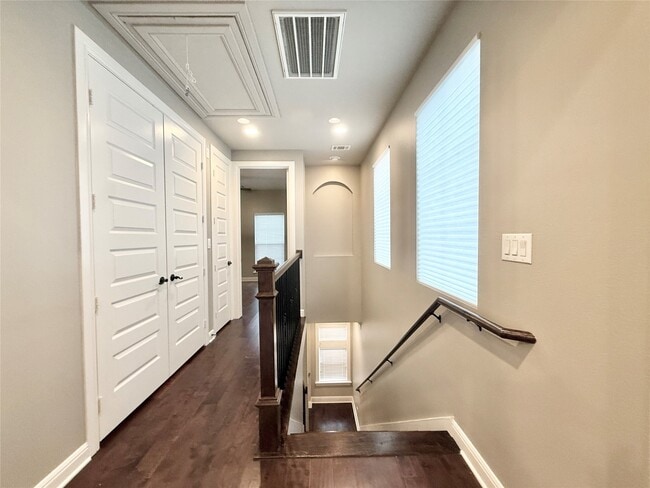 Photo - 2116 Couch St