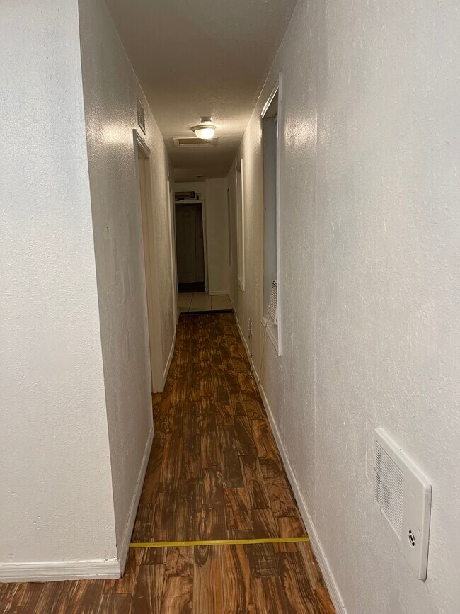 Photo - 2217 E 19th Ave Unidad B