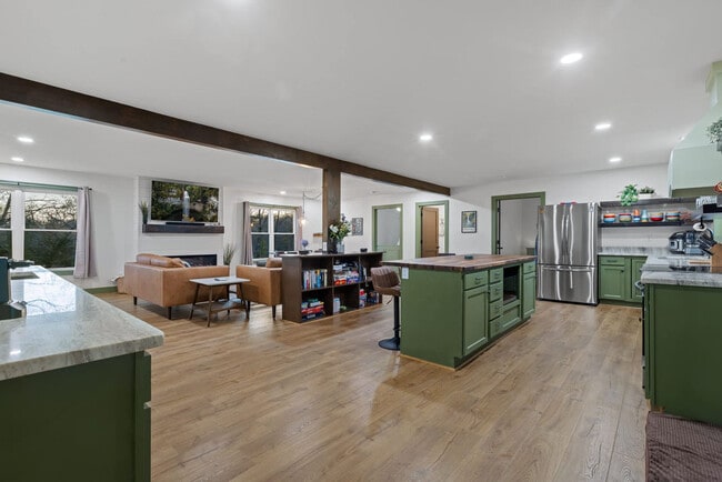 Photo - 250 Mt Della Rd Unit ID1094258P