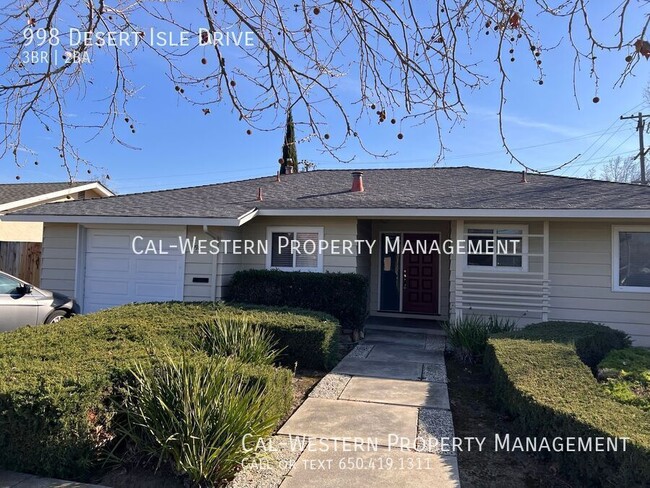 Photo - 998 Desert Isle Dr