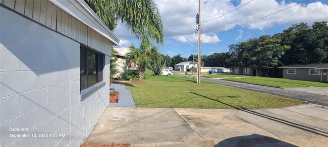 Photo - 2027 Bentley St