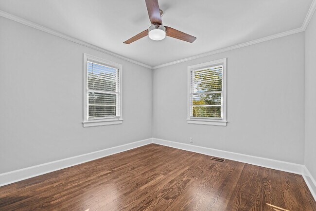 Photo - "2-Bed Bungalow with Granite Touches & Gleaming Hardwoods in Durham!"