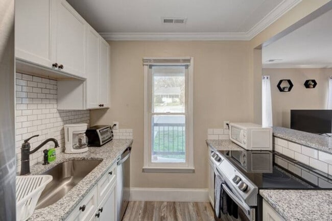 Photo - 2201 1/2 Summit St Unidad ID1388443P