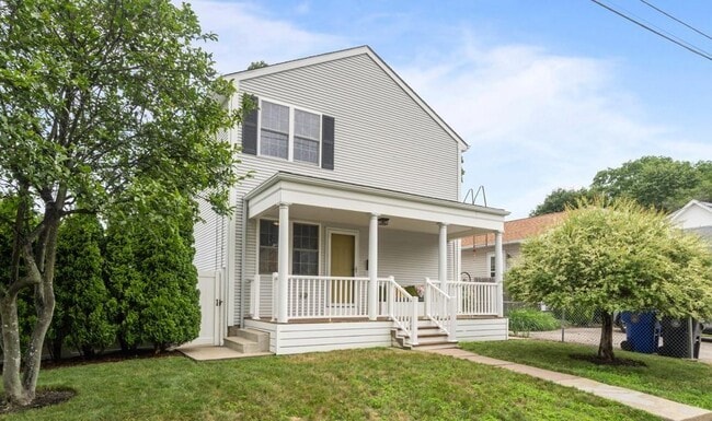 Building Photo - 25 Towanda Dr Unit 2 Rental