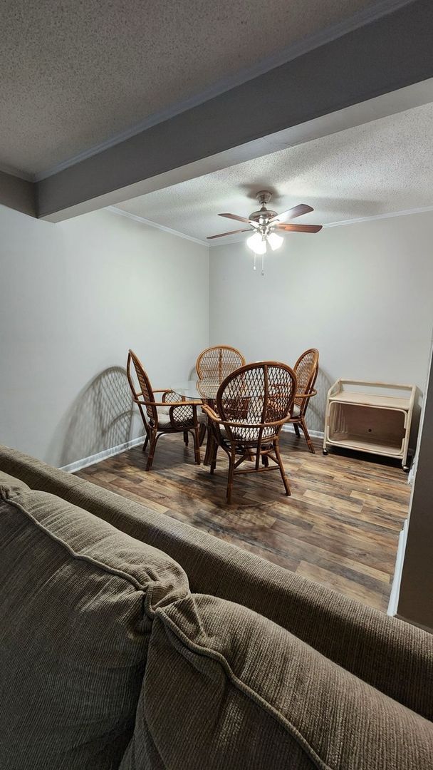 Photo - 950 Forestbrook Rd