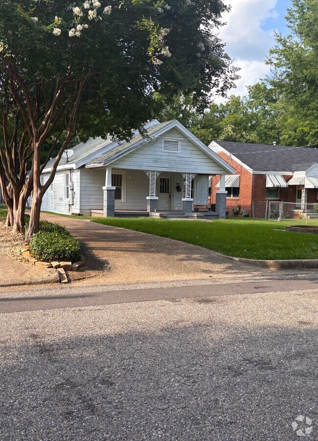 Building Photo - 2323 Windsor Ave Rental