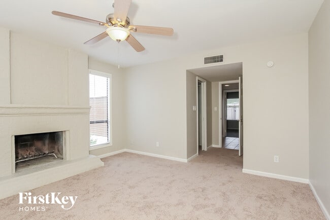 Photo - 11631 N 58th Dr