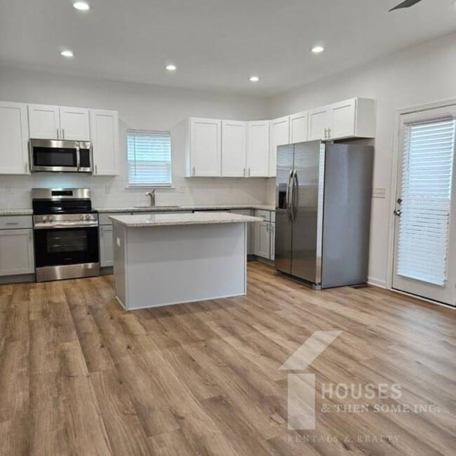 Photo - 205 Blackwood St