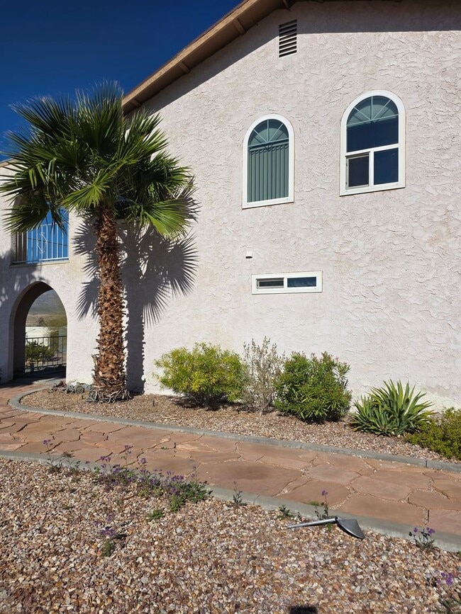 Photo - One of Kind 3 bed/2.5 bath home with 3 car attached garage located in BHC.