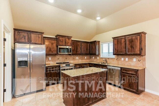 Photo - 1304 Risen Star Ln