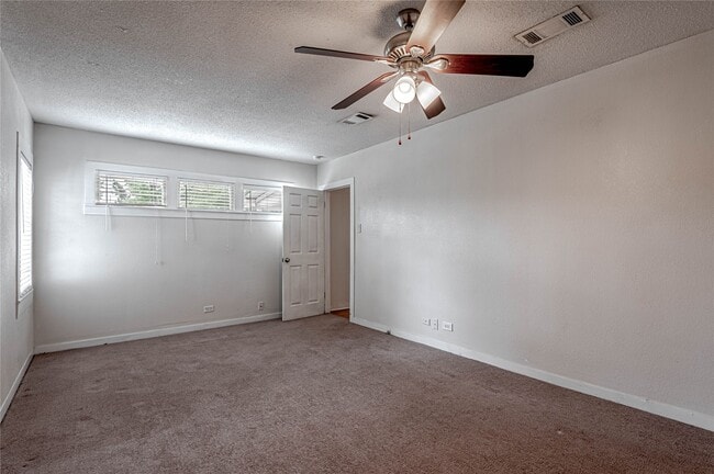 Photo - 2538 Sycamore Ave